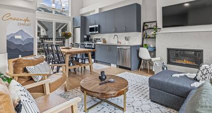 Cozy 3 Bedroom with Pool, Hot Tub and Mountain View!