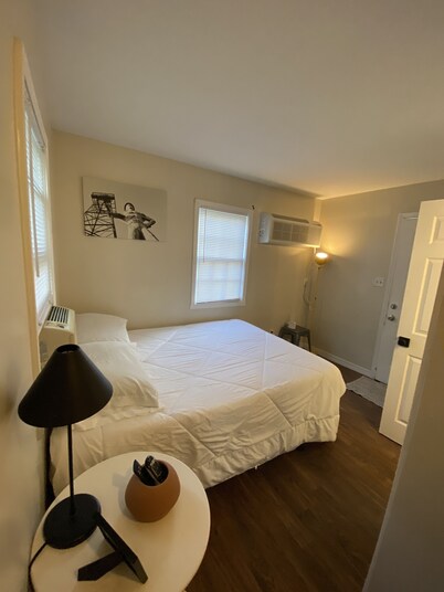 Private garage apartment in best neighborhood in Tulsa