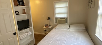 Private garage apartment in best neighborhood in Tulsa