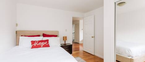 2 bedrooms, iron/ironing board, WiFi, bed sheets