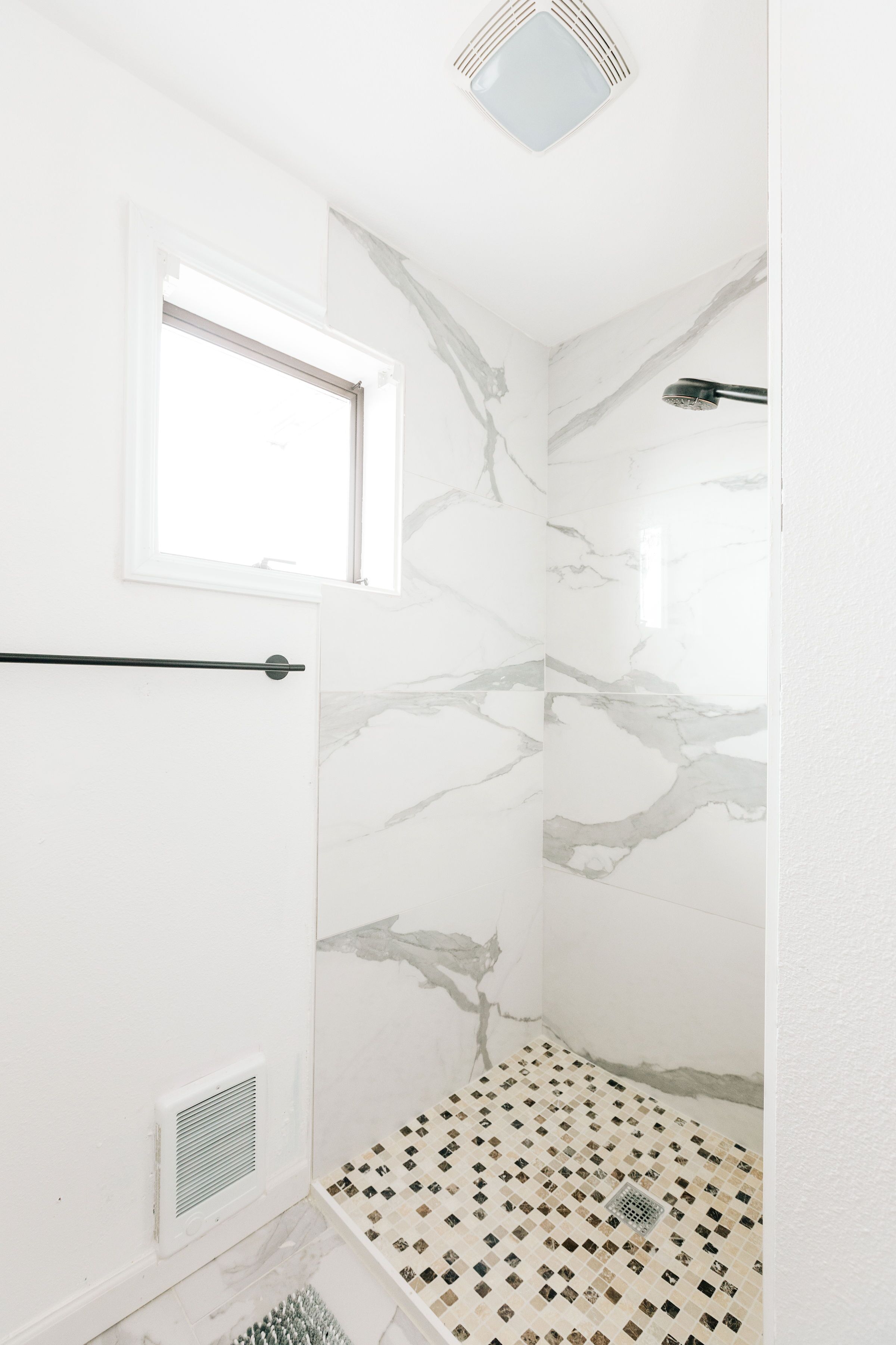 Hårtørrer, håndklæder, Sæbe, Toiletpapir