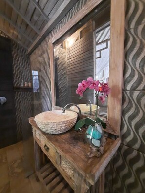 Familienvilla | Badezimmer | Hausschuhe