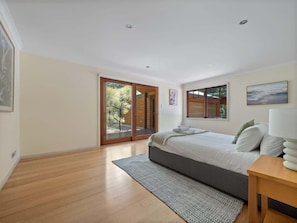 5 Schlafzimmer, Bügeleisen/Bügelbrett, WLAN, Bettwäsche