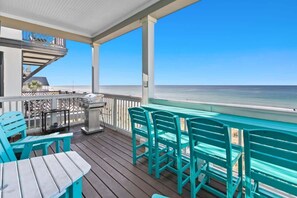 Outdoor dining - Blessing on the Beach (Panama City Beach)