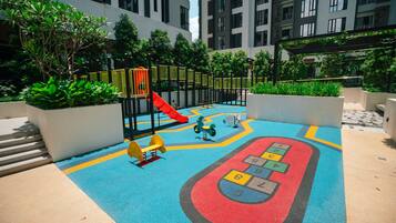Children’s play area – outdoor