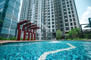 2 kolam renang outdoor
