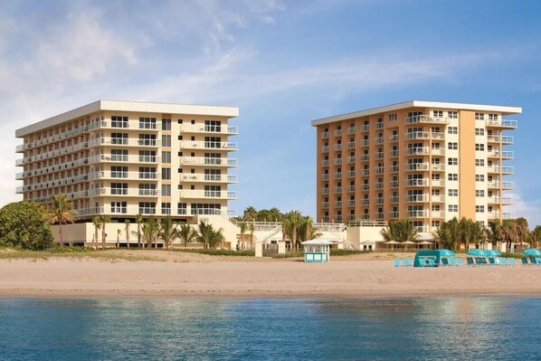 Exterior - Beautiful Beach Resort 1 Bedroom - Sleeps 4, 2 privately. Close to FLL airport. (Pompano Beach)
