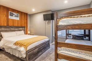 2 habitaciones, cuna de viaje, wifi gratis y ropa de cama