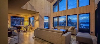 Spacious and modern villa with spectacular sea views