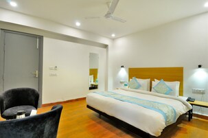 1 dormitorio, escritorio, espacio para trabajar con un portátil