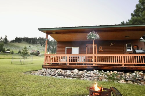 Deer Cabin - Mountain Views, Hear Rushing River, Private, Pet Friendly