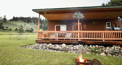 Deer Cabin - Mountain Views, Hear Rushing River, Private, Pet Friendly