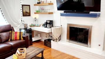 Smart-tv, eldstad och tv-spel