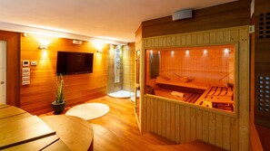 4 bedrooms - Villa Alais 8 Emma Villas (Rimini)