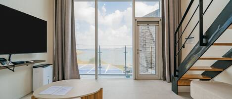 Duplex Haeilri Spa | 起居區 | 平面電視、地暖系統