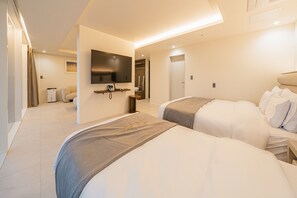 Pool Villa Suite | Hypo-allergenic bedding, soundproofing, free WiFi, bed sheets - Haeilri Pool & Spa Hotel (Seogwipo)