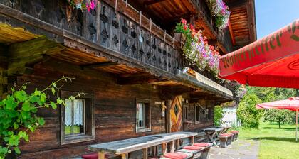 Uriges Bauernhaus für große Gruppen in Alleinlage