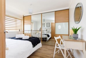 3 bedrooms, iron/ironing board, WiFi, bed sheets