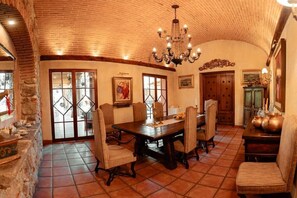 تناول الطعام