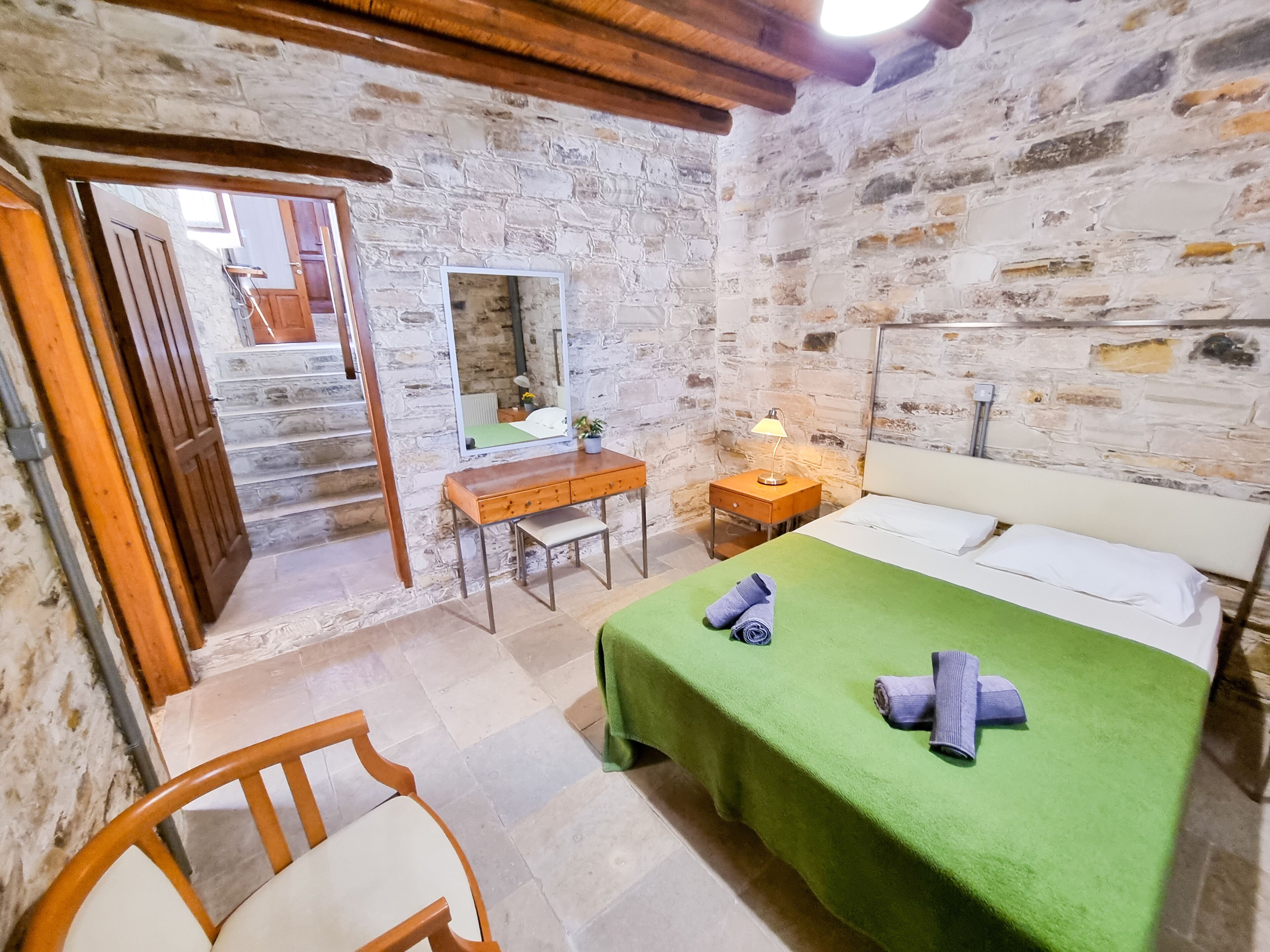 Departamento básico | 1 habitación, escritorio y wifi gratis 