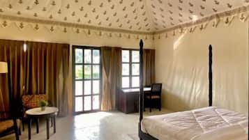 Luxury Tent | 1 bedroom, desk, laptop workspace, soundproofing