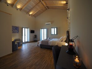 小型套房 | 埃及棉床单、高档床上用品、羽绒被、加厚床垫