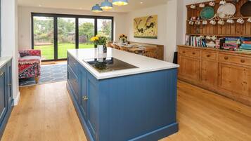 Fridge, dishwasher, electric kettle, toaster