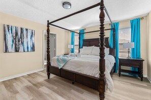 5 bedrooms, in-room safe, desk, iron/ironing board