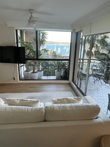 Elizabeth Bay, Sydney Harbour - Great Views!