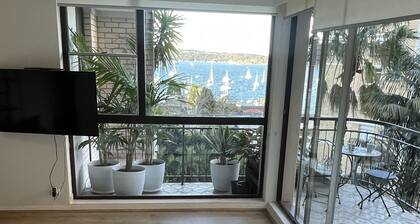 Elizabeth Bay, Sydney Harbour - Great Views!