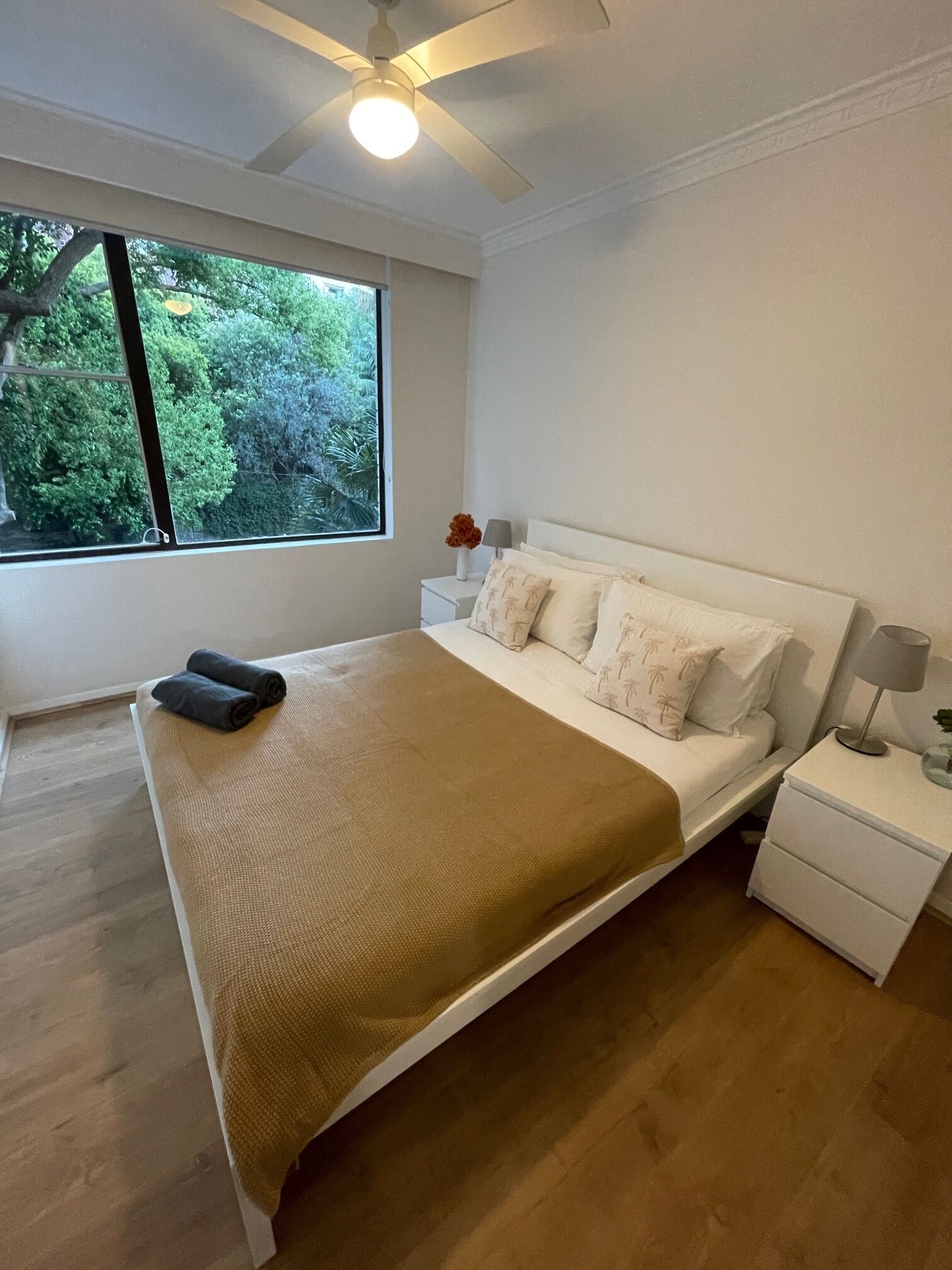2 bedrooms, iron/ironing board, travel cot, free WiFi