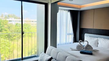 1 bedroom, in-room safe, iron/ironing board