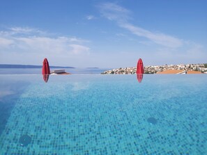 Exterior - Heated Infinity Pool, Family Apartment With Panoramic sea View 2 (Okrug)