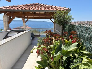 อพาร์ทเมนท์, 2 ห้องนอน, สูบบุหรี่ได้, ระเบียง | สวน