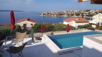 Apartment, 2 Bedrooms, Smoking, Balcony | Sundeck