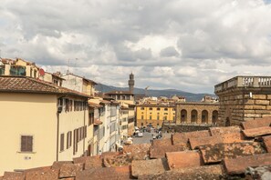 Vista de la ciutat des de l'allotjament