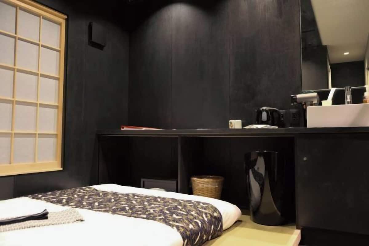 1 bedroom, hypo-allergenic bedding, down duvets, in-room safe