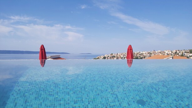 Pool - Heated infinity pool, family apartment with panoramic sea view 2 (Okrug Gornji)