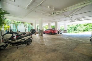 Free self parking