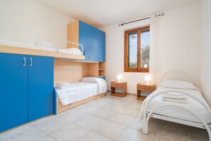 2 bedrooms, iron/ironing board, free WiFi, bed sheets - Holiday Home 'Villa Francesco P Terra' with Private Terrace and Private Garden (Orosei)