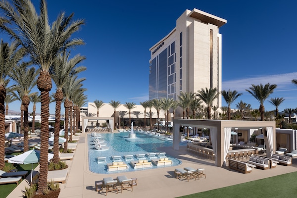 Outdoor pool, pool cabanas (surcharge), pool umbrellas
