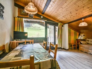 Interior - Apartment in Morzine - Sleeps 6, balcony & garage (Morzine)