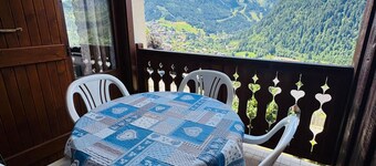 Charming 3-Room Apartment in Châtel - Pets Allowed & Parking