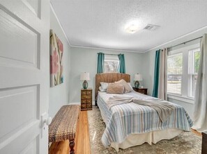 3 quartos, ferros/tábuas de passar roupa, berço de viagem, Wi-Fi