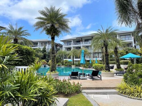 Pearl of Naithon Resort by Lofty