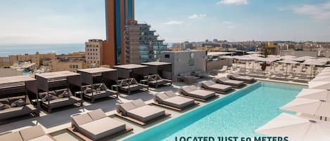 季節性室外泳池;泳池傘、躺椅