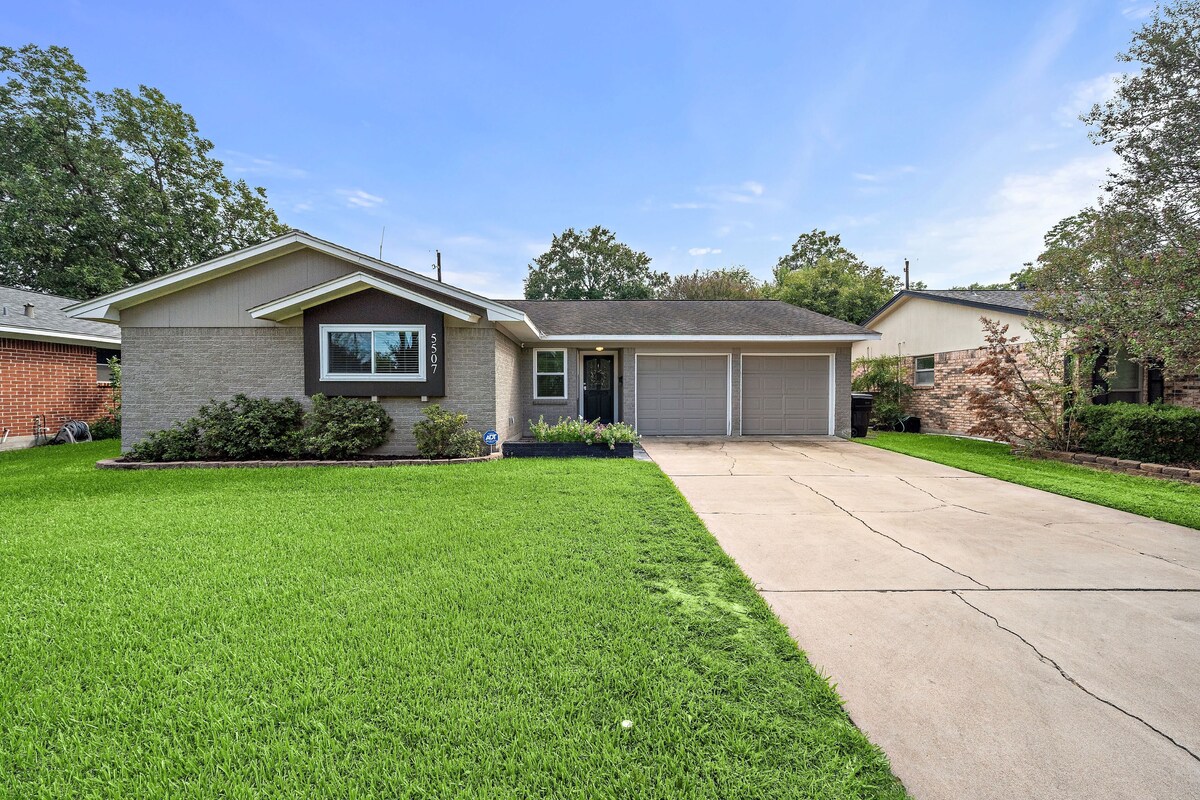 Photo 35 of Pool Home Nr Heights, DT | Games WiFi | BBQ Yard