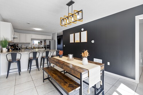 3 BR/3 Full bath townhouse