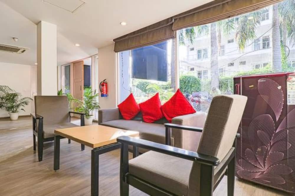 Fabhotel Doom Stay Inn