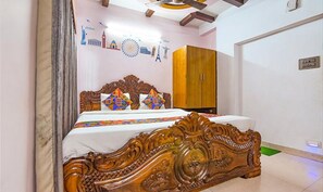 Egyptian cotton sheets, premium bedding, in-room safe, free WiFi